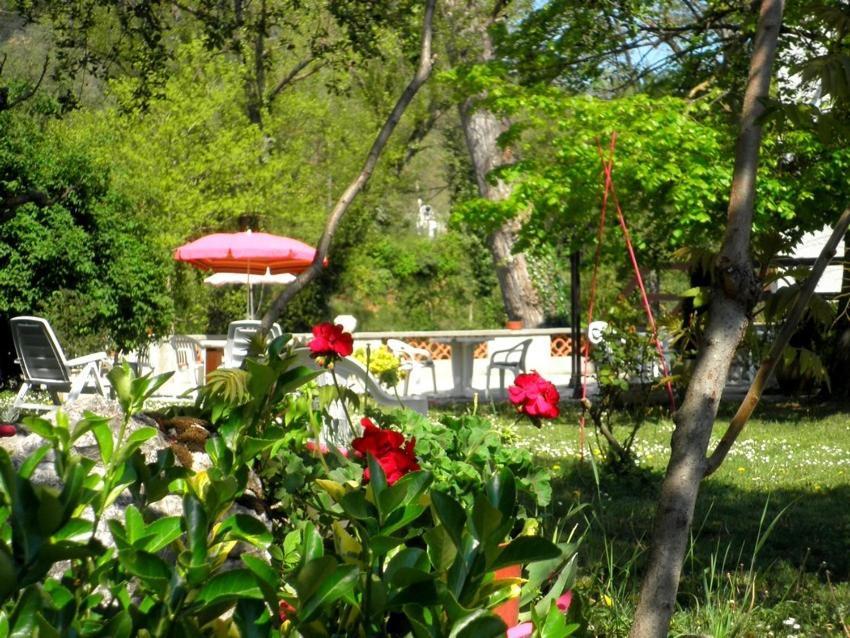 Hotel La Pierre Lys Quillan Exterior foto