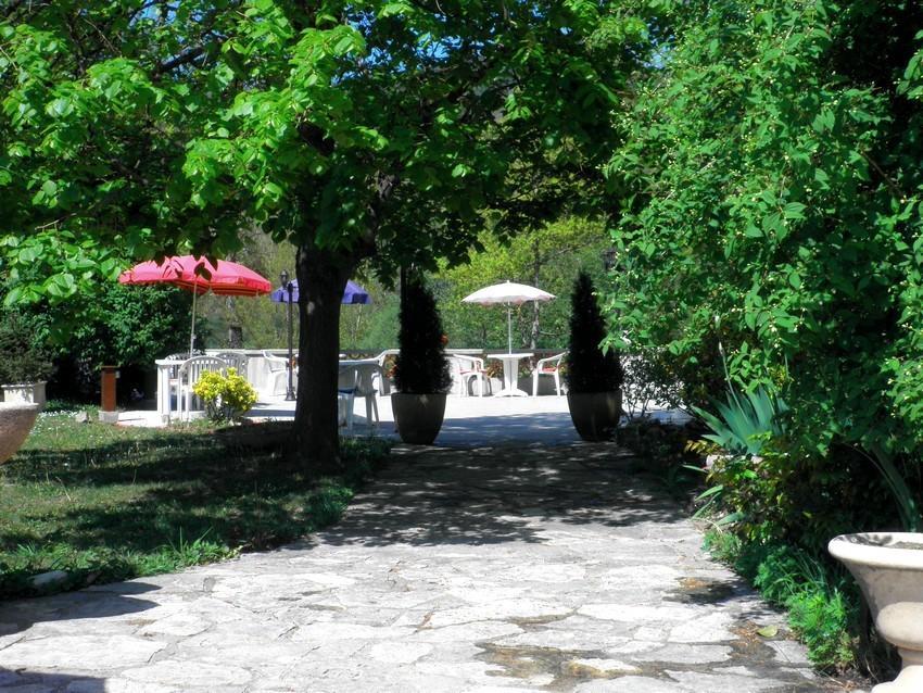 Hotel La Pierre Lys Quillan Exterior foto